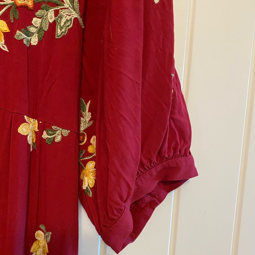 Floral Red Button-Down Dress - Picture 4 of 9